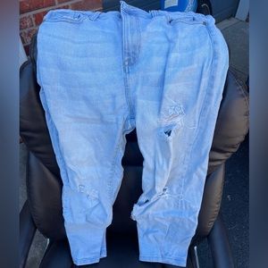 Kendall and Kylie: the icon high rise straight jeans